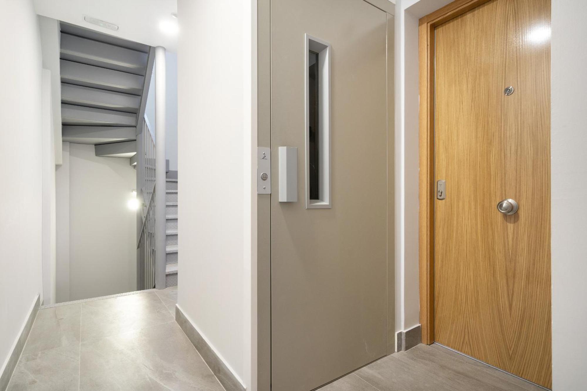 Madriver Apartamentos Reformados Con Parking Gratuito Екстериор снимка