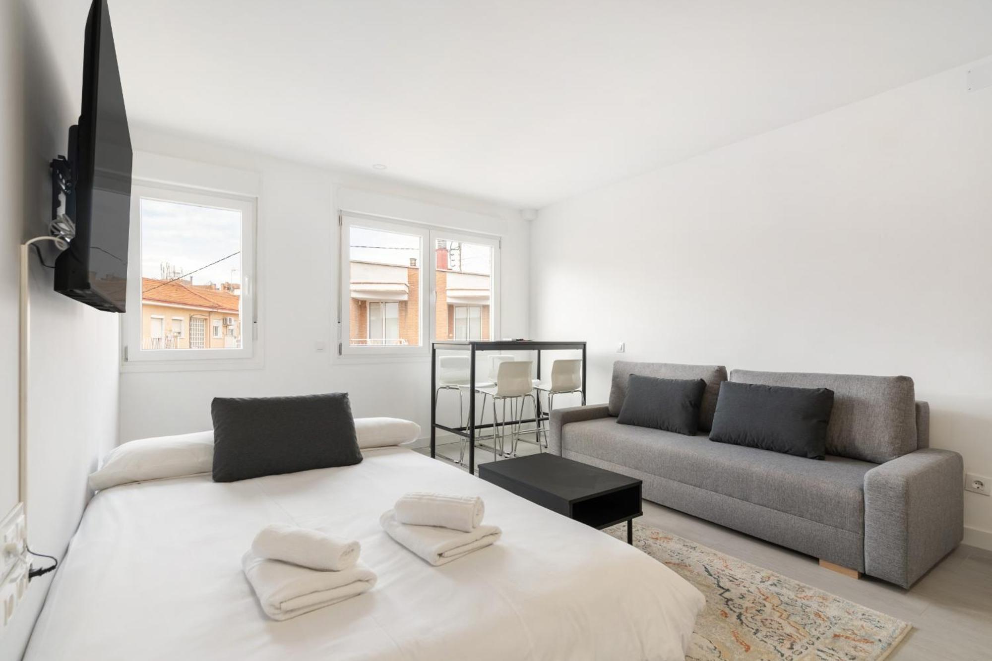 Madriver Apartamentos Reformados Con Parking Gratuito Екстериор снимка