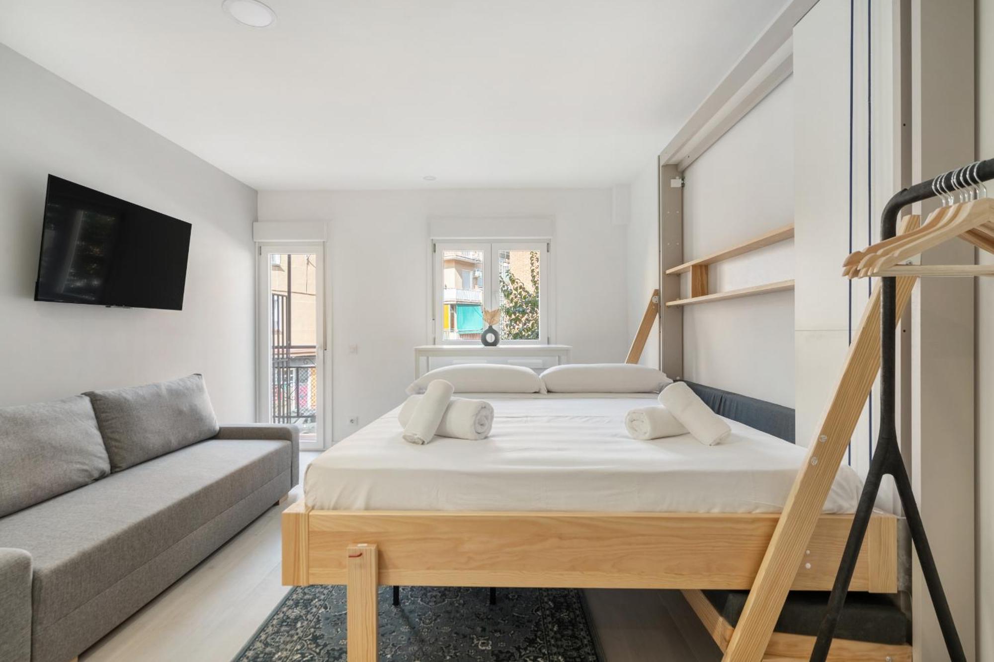 Madriver Apartamentos Reformados Con Parking Gratuito Екстериор снимка