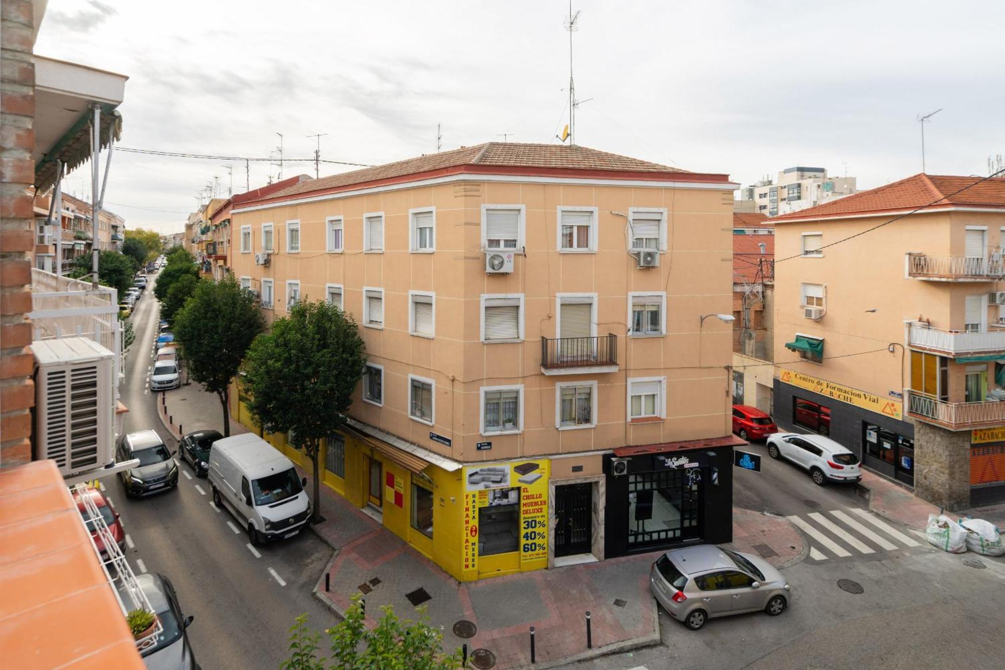 Madriver Apartamentos Reformados Con Parking Gratuito Екстериор снимка