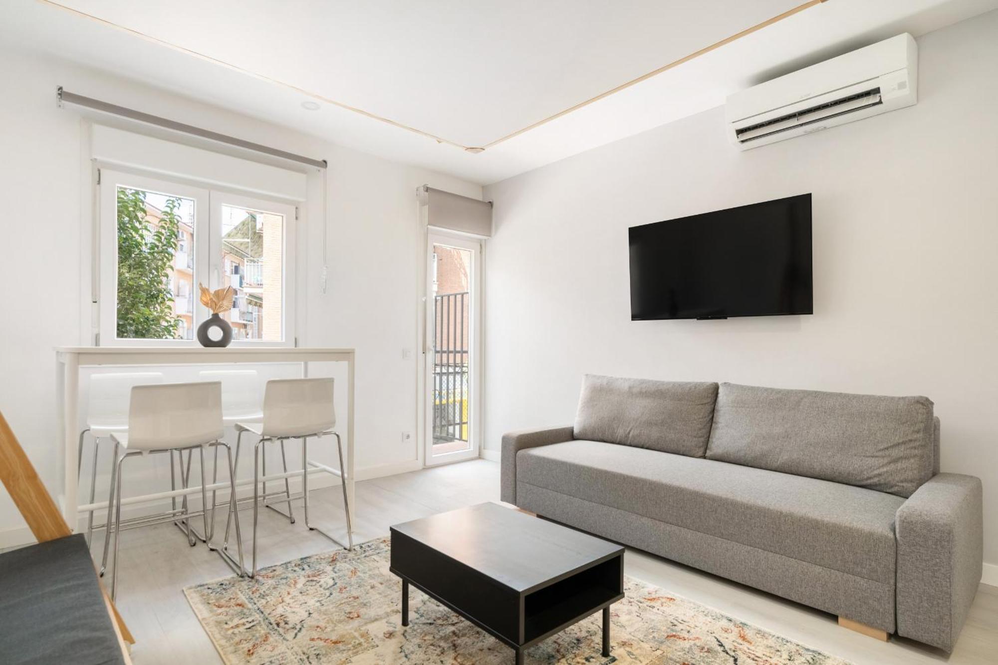 Madriver Apartamentos Reformados Con Parking Gratuito Екстериор снимка