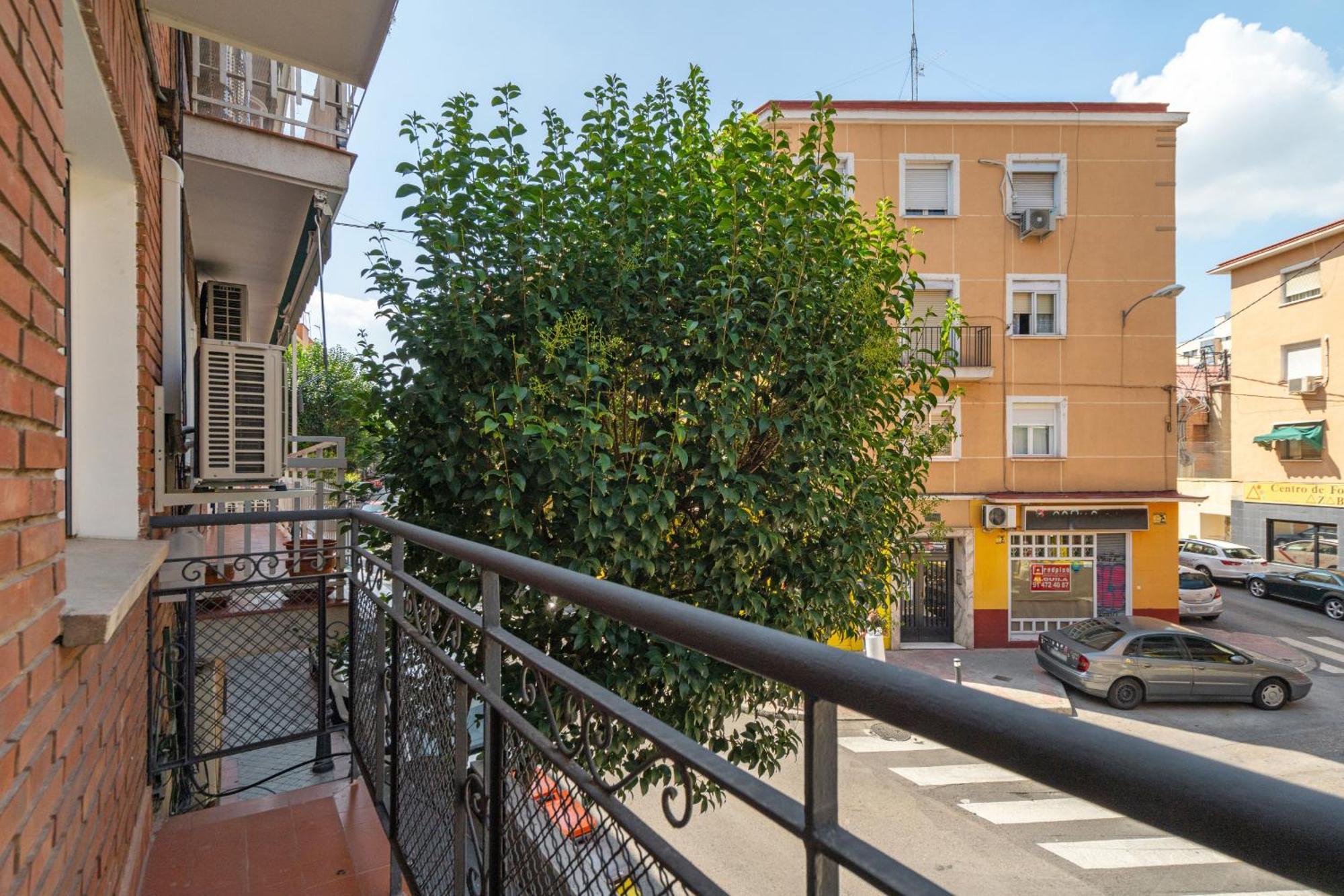 Madriver Apartamentos Reformados Con Parking Gratuito Екстериор снимка
